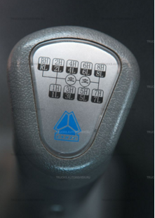 Ноги у арфы!