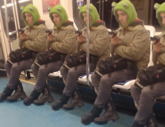 Модники из подземелий нашего метро