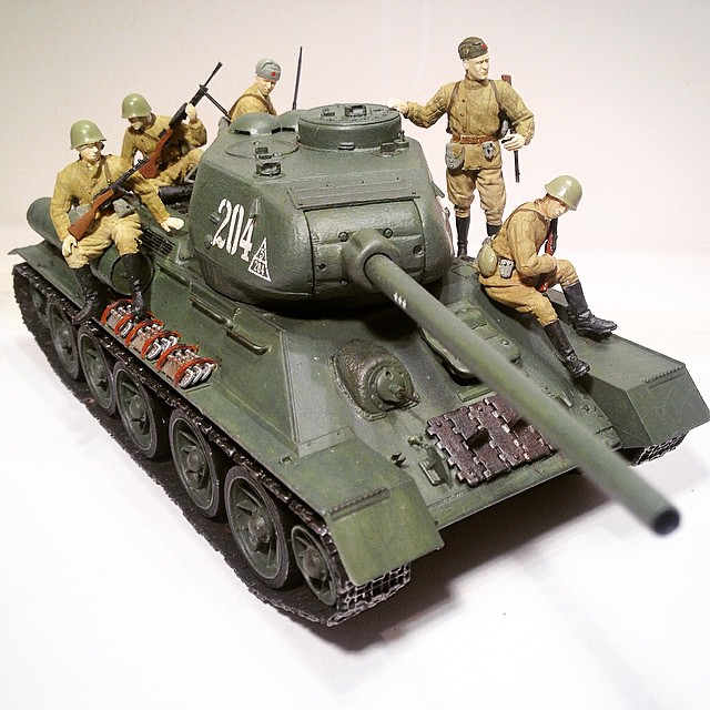 Звездовская модель танка Т34-85