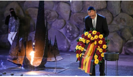 Канцлер Германии — чемпион по обидам