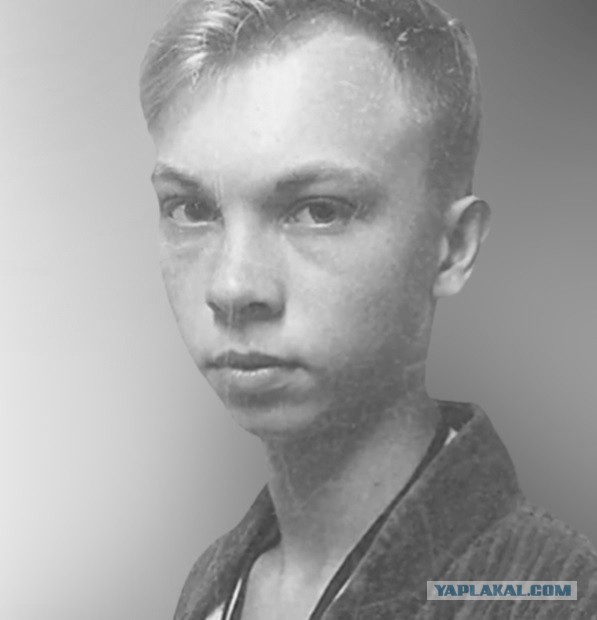 1991 год. Юноша узнал, что его семья виновна в нападении на любимую девушку. И решил отомстить.