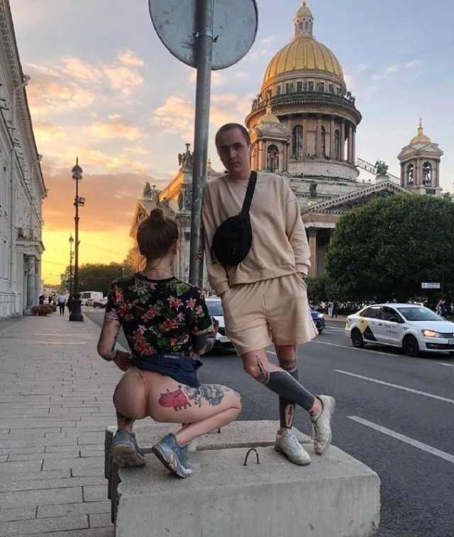 Суд постановил уничтожить iPhone, на который снимали голую фотосессию у Исаакиевского собора