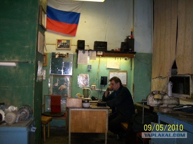За тех, кто работает в новогоднюю ночь