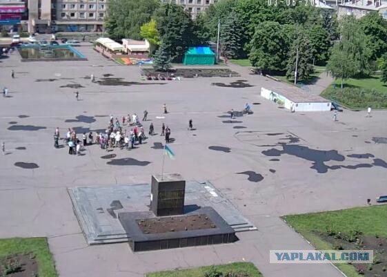 Славянск площадь