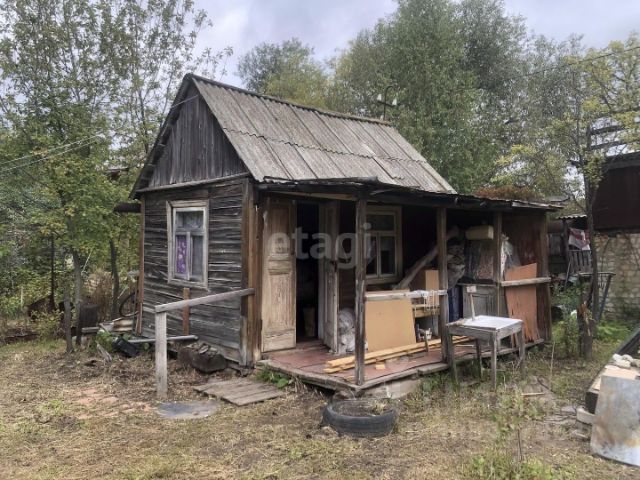 Прилетел как-то чел из Саратова в Москву и словил инсульт жопы от цен в магазинах