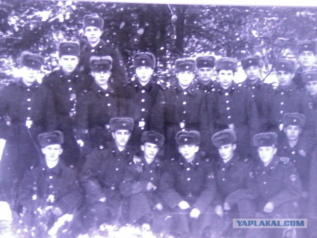 А давайте в честь праздника, выкладывать свои армейские фотки уважаемые яповцы