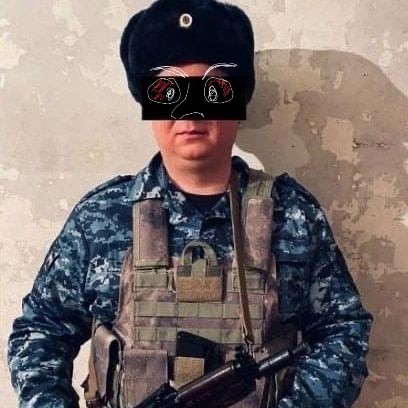 «Мечтал работать в органах»: железногорец надел полицейскую форму, показывал людям корочки и грозил убийством