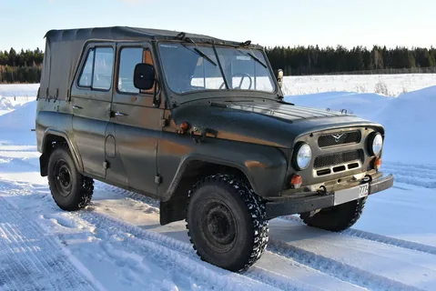 Множество перекрытых автотрасс в Германии из-за разрядившихся на холоде электромобилей