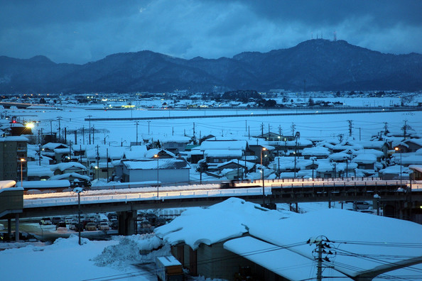 Снегопады в северной Японии показали норов
