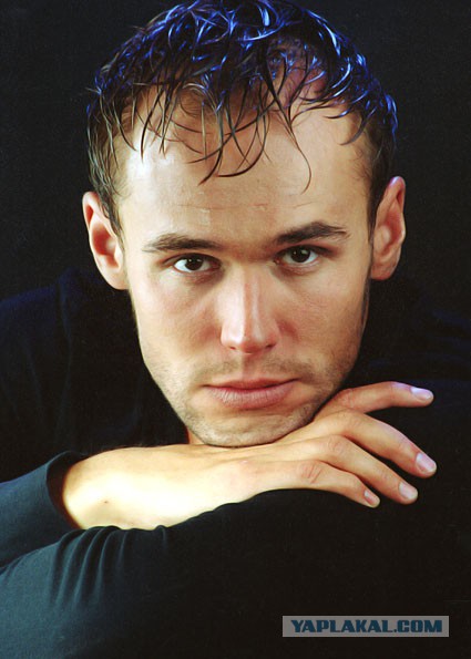 Знаменитости в детстве. Фото из домашних архивов