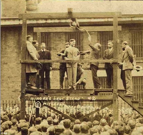 История в фотографиях