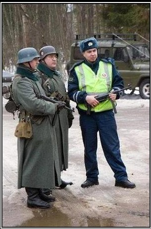 Ничего особенного, просто в московских театрах прошли облавы на людей старше 65 лет