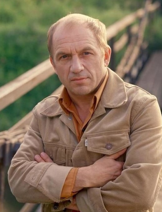 А какой у вас самый позитивный актер?