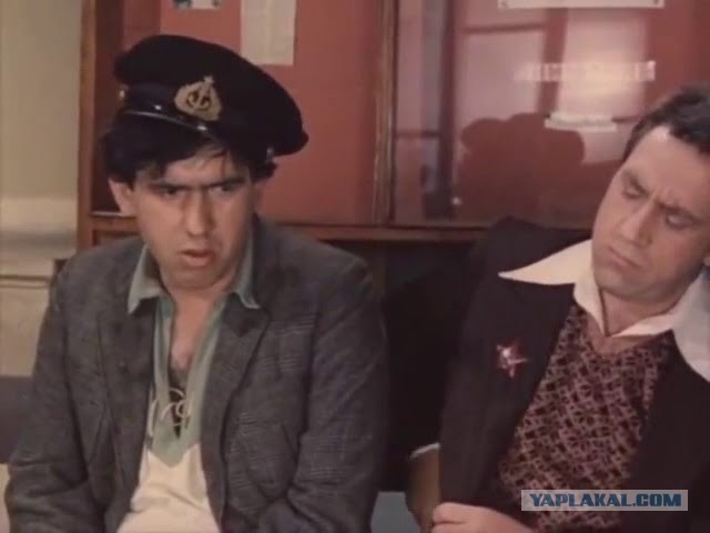В Москве задержали 53-летнюю женщину-курьера, которая забрала у Ларисы Долиной часть денег и передала их мошенникам