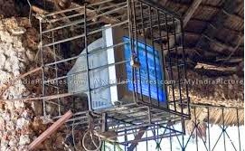 В московских подъездах установят телевизоры на 2,5 млрд рублей