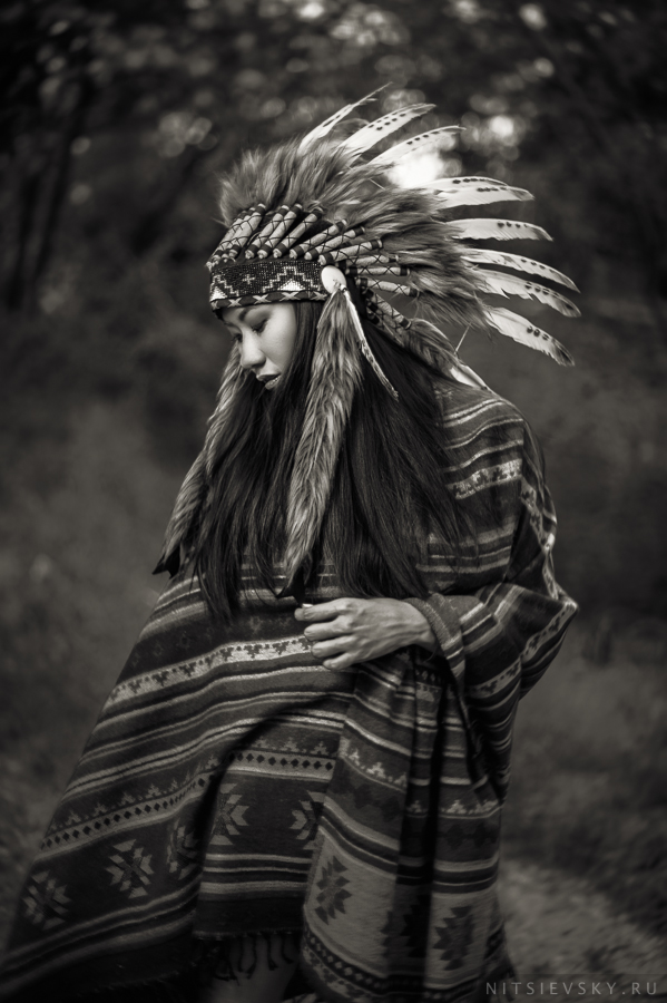 Роуч карма. Навахо Роуч. Индейский Роуч. Индейцы девушки. Фотосессия с Роучем.