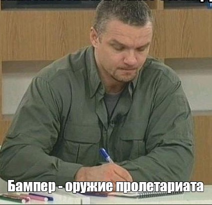 В Казахстане толстый депутат нанес мужчине удар в голову