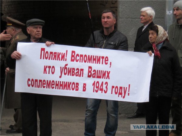 В Киеве проходит марш в честь дня рождения Бандеры