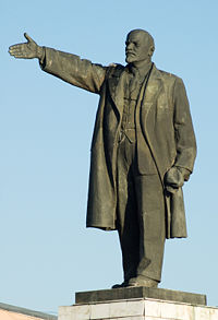 Сироту обидели.