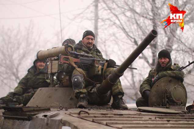 Окруженные укр военные пытаются выбить