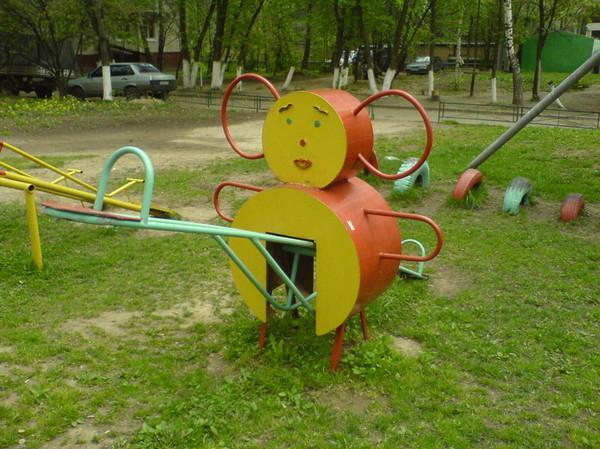 Детская площадка тлена и жути