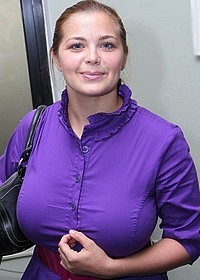 Знаменитости с пышным и натуральным бюстом