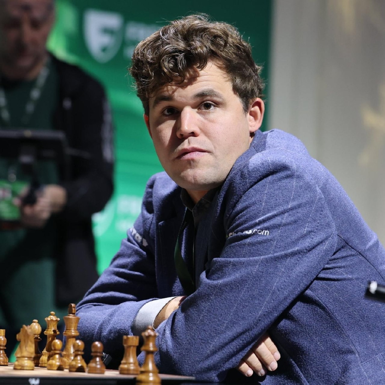 FIDE разрешила джинсы на чемпионатах по блицу после скандала с Карлсеном