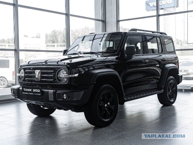 Toyota Motor 21 октября провела мировую премьеру новой модели — внедорожника Land Cruiser FJ по прозвищу «бэби-Круизер»