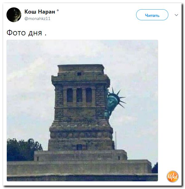 В США кувалдой разбили монумент Христофору Колумбу.
