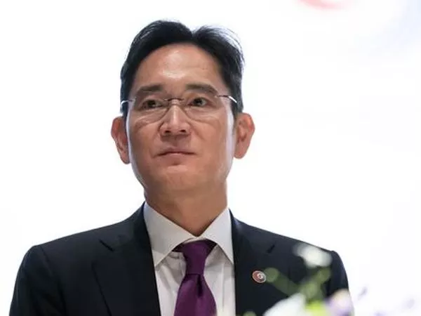 Глава Samsung Electronics удостоился амнистии и теперь сможет занять пост председателя совета директоров