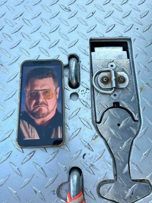 Завалялось тут случайно немного забавных картинок