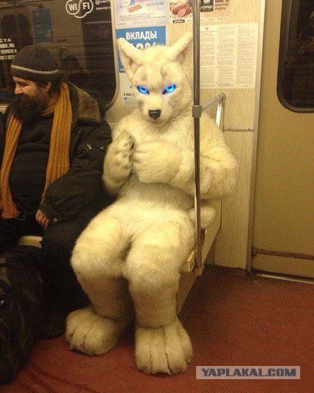 Метро и экстравагантные люди в нем