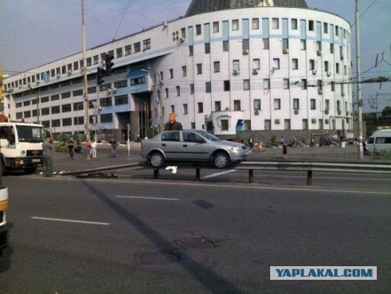 Акуратно заехал