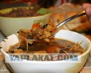 В Жириновского бросили капустой