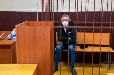 ⚡️Михаил Ефремов отправляется под домашний арест до 9 августа