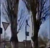Жуткое лобовое столкновение мотоцикла с микроавтобусом