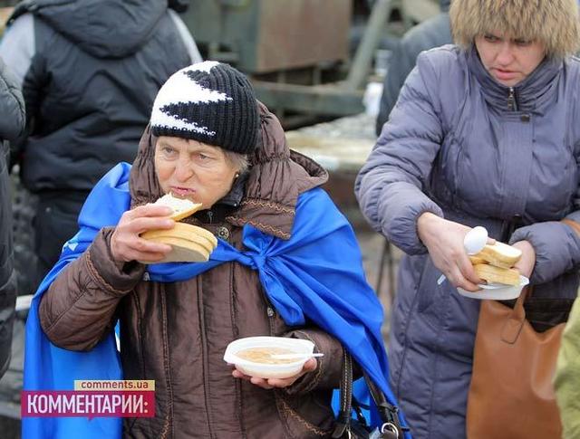 Соседи Януковича с боем прорываются домой.