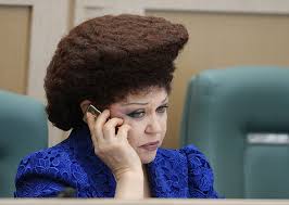 Медведев ответил на вопрос про «нападки» Навального