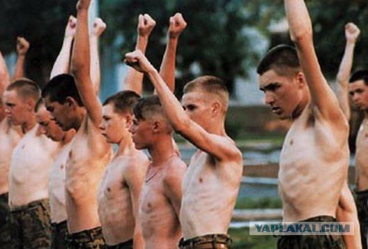 Фривольная парадная форма испанских легионеров