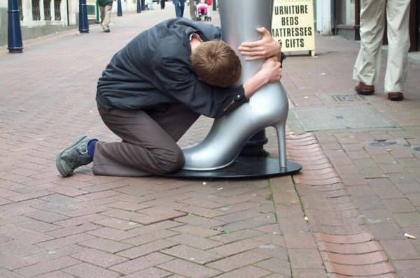 Картинка озабоченный. Dudepins. Озабоченность прикол. Мемы про озабоченных. Картинка озабоченный.