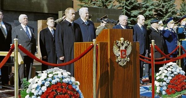 Почему хотят предать забвению победу СССР над фашизмом?⁠⁠