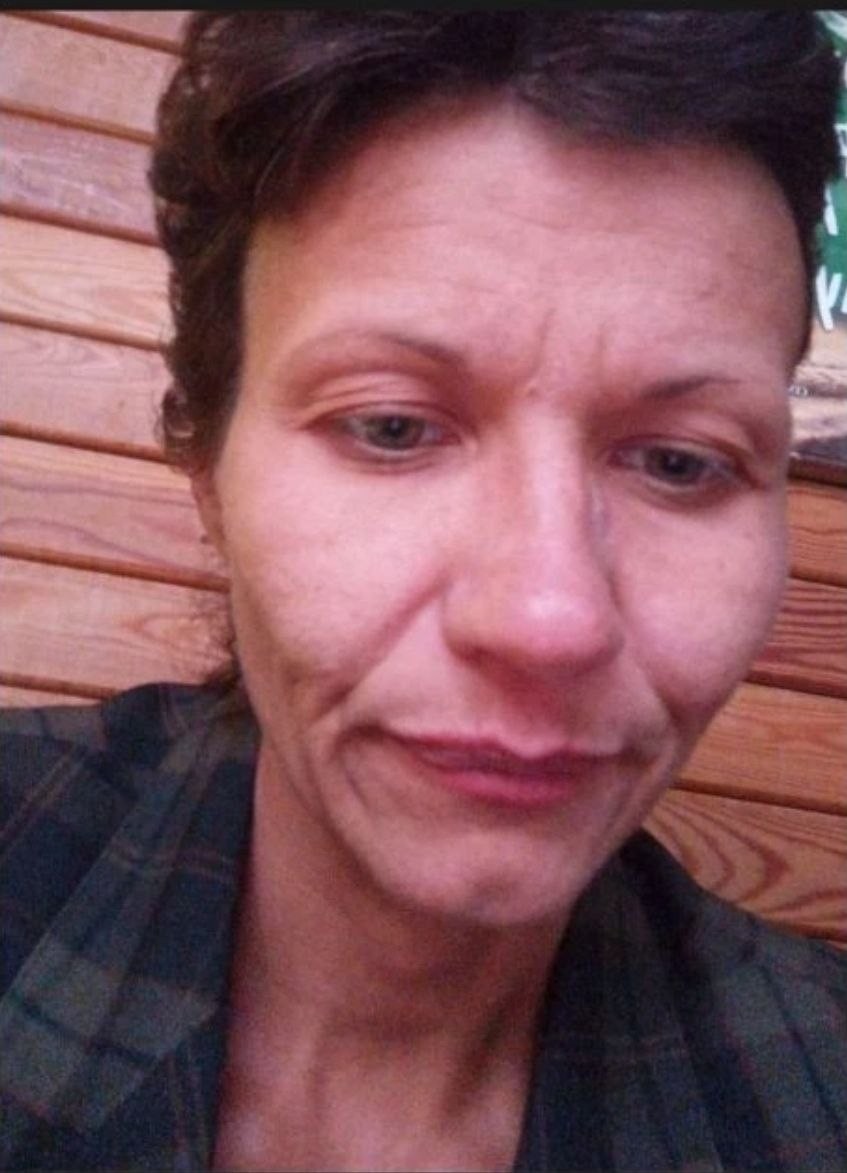 В Крыму женщина перегородила дорогу местной жительнице и скинула ее со скутера