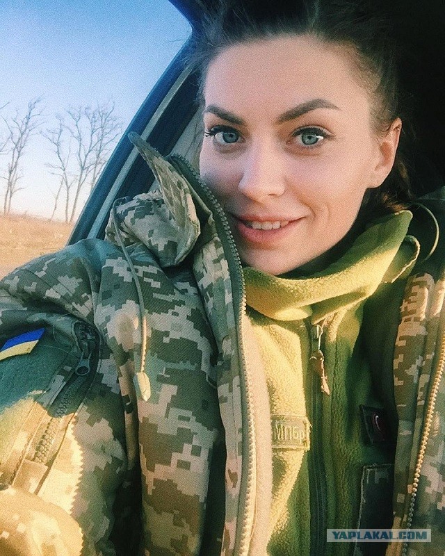 Девушки в армии