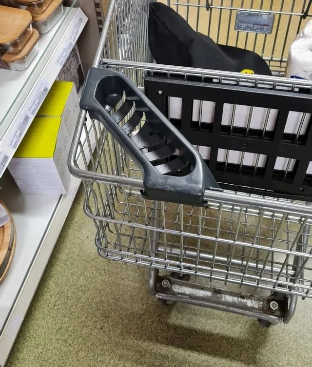 За границей по-другому: Фотографии из супермаркетов, которые поражают туристов своей необычностью