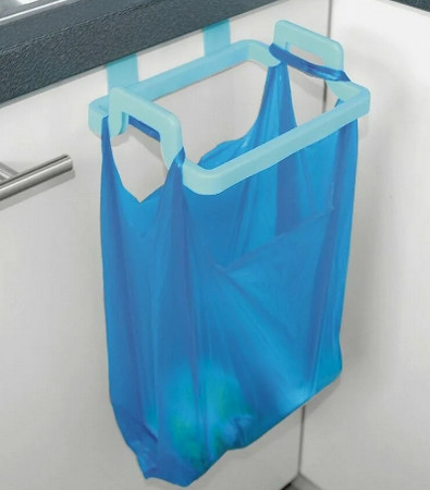 Покупатели пожаловались на рост стоимости полиэтиленовых пакетов на кассах продуктовых: за год она увеличилась на 25%