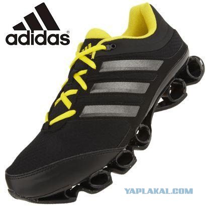 Саморазлагающиеся кроссовки Adidas