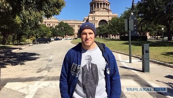 Украинский боксер с портретом Путина