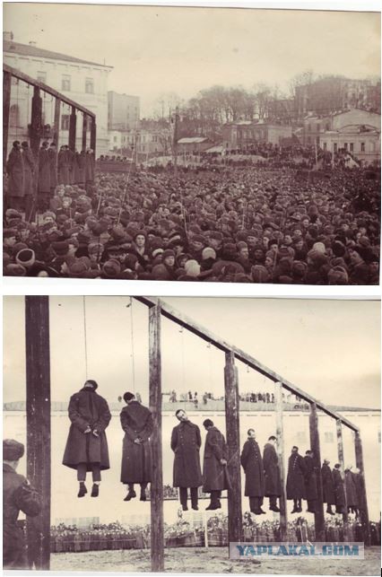 Митингующие в Киеве штурмуют здание Рады
