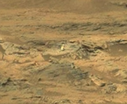 «Я хочу верить»: 12 силуэтов на снимках Марса