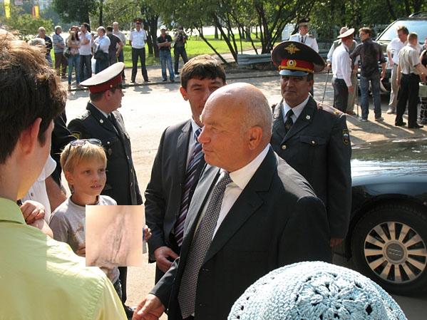 Фотожаба: Лужков и Мальчик